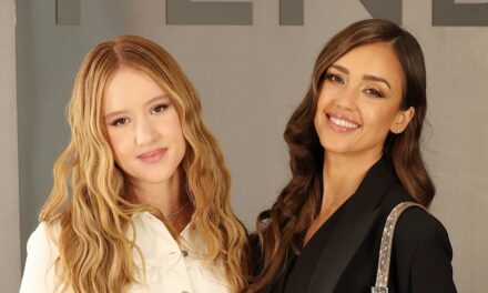 Jessica Alba et sa mini-fille Haven font tourner les têtes avec des looks coordonnés