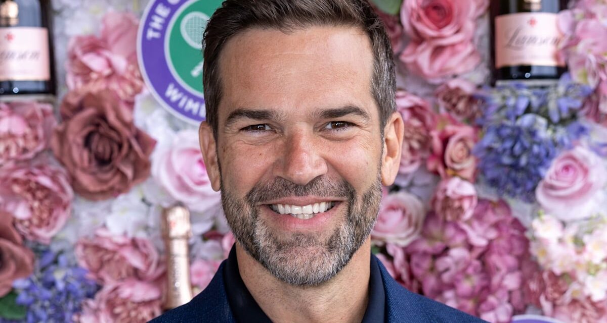Gethin Jones est en vacances avec le présentateur de Sky Sports après qu&rsquo;Helen Skelton ait été forcée d&rsquo;aborder sa romance