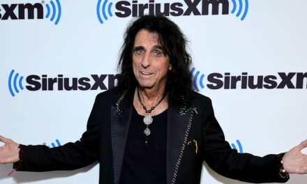 Rencontrez l&rsquo;épouse d&rsquo;Alice Cooper depuis 50 ans et leurs enfants qui ont suivi les traces de leur célèbre père
