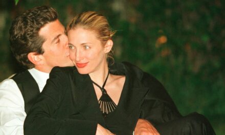 Pourquoi l&rsquo;héritage stylistique durable de John F Kennedy Jr et Carolyn Bessette Kennedy perdure en 2026 – malgré Love Story