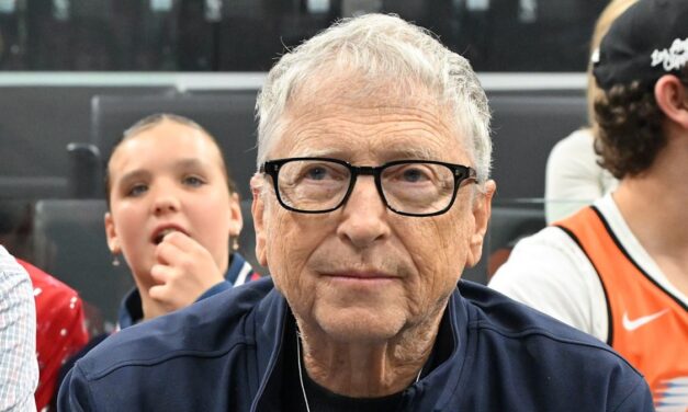 Bill Gates admet avoir eu des liaisons avec des femmes russes et s&rsquo;excuse pour ses liens avec Epstein