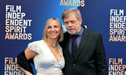 Chelsea, la fille de Mark Hamill, fait une superbe apparition avec son père lors d&rsquo;une sortie sur le tapis rouge