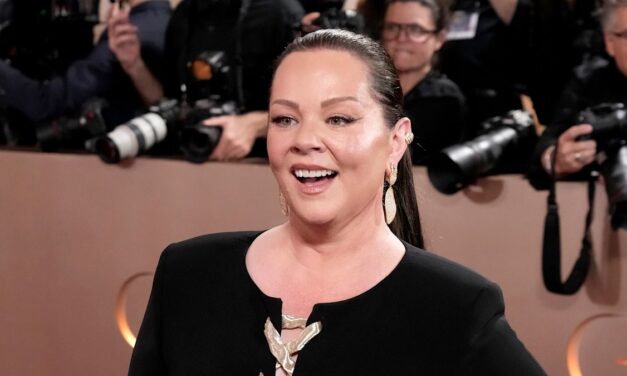 Melissa McCarthy est méconnaissable dans la publicité du Super Bowl – voyez son incroyable transformation