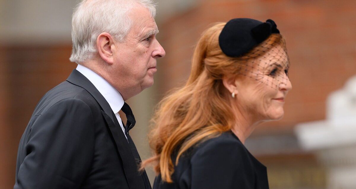 Andrew et Sarah ont-ils mis la monarchie en danger ?