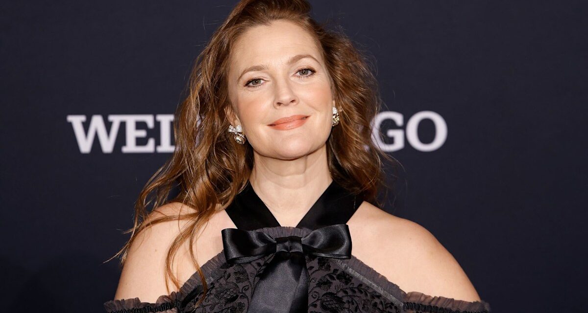 Drew Barrymore partage un message de défi à l&rsquo;occasion de ses 51 ans : « Je ne peux pas vivre comme ça »