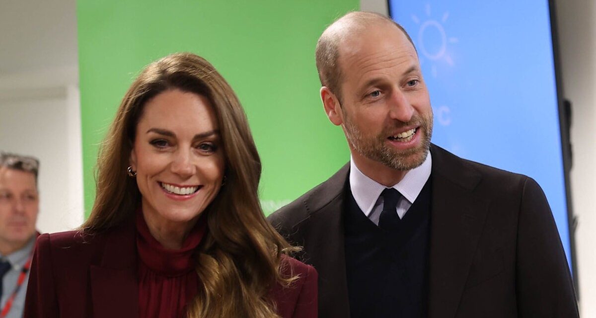 Le prince William et la princesse Kate ont fait front commun pour la troisième sortie en semaine depuis l&rsquo;arrestation d&rsquo;Andrew Mountbatten-Windsor – mises à jour en direct