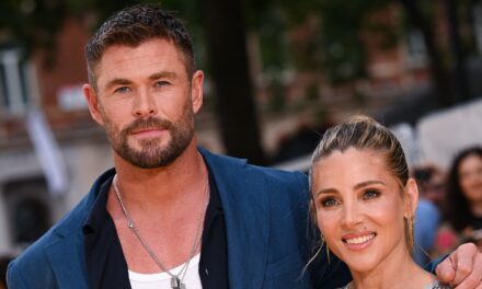 Chris Hemsworth admet honnêtement que sa famille a quitté les États-Unis