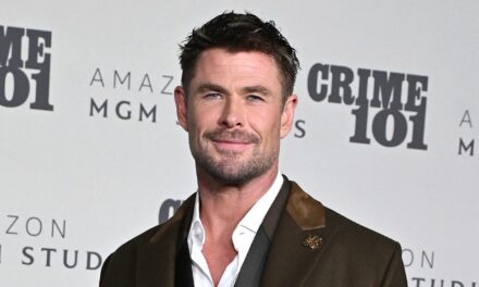 Chris Hemsworth révèle la signification particulière du tatouage