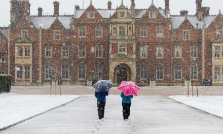 Le domaine de Sandringham du roi Charles contraint de fermer suite au grand déménagement d&rsquo;Andrew Mountbatten-Windsor