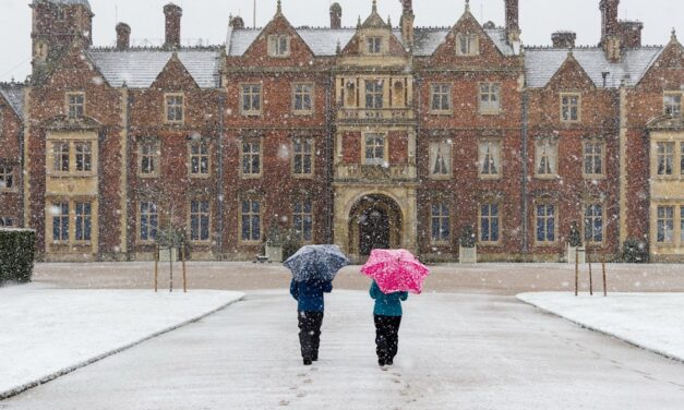 Le domaine de Sandringham du roi Charles contraint de fermer suite au grand déménagement d&rsquo;Andrew Mountbatten-Windsor