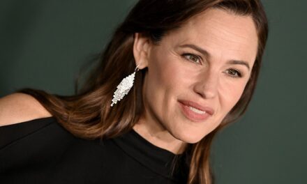 Dans l&rsquo;entreprise de 60 millions de dollars de Jennifer Garner, elle s&rsquo;éloigne du métier d&rsquo;actrice