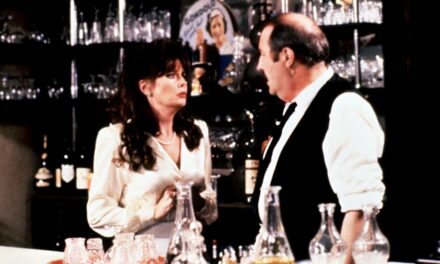 Rencontrez la célèbre sœur de la superstar de la sitcom des années 80, Vicki Michelle