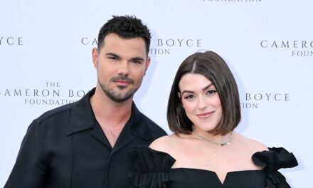 10 célébrités qui ont épousé leurs fans