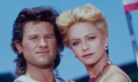 Le film des années 80 Overboard – avec Goldie Hawn et Kurt Russell – salué comme un « vrai classique » alors qu&rsquo;il déferle sur Netflix