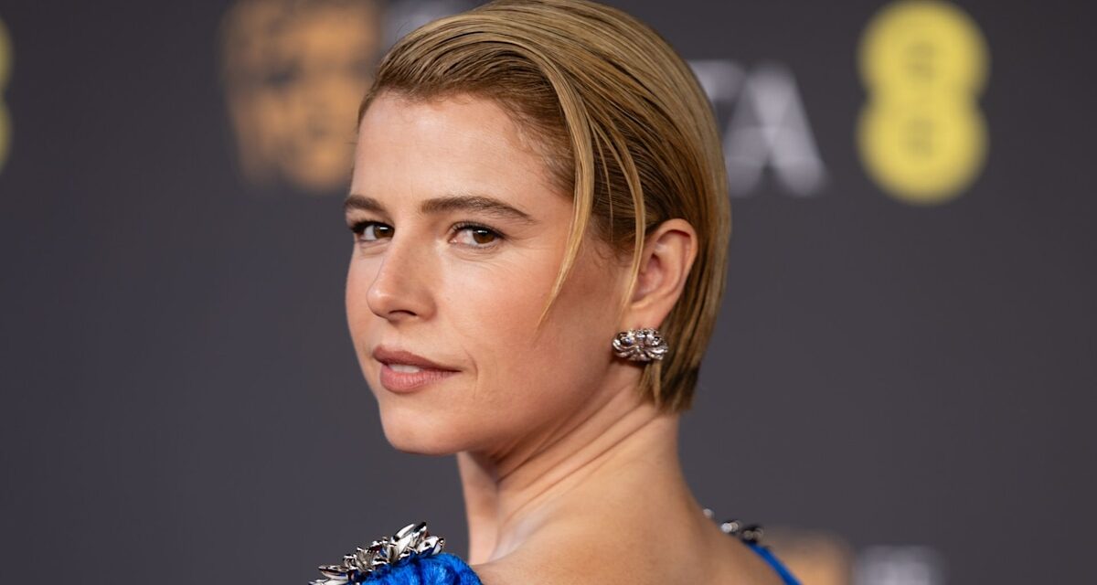 La peau « nue » de Jessie Buckley aux BAFTA a duré un an – exclusif