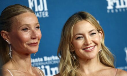 Kate Hudson et Gwyneth Paltrow ressemblent à des jumelles lors d&rsquo;un événement glamour sur le tapis rouge