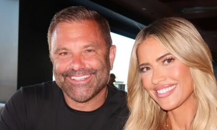 Christina Haack, en bikini, vit « sa vie pleinement » sur ses photos alors que ses fans disent la même chose.