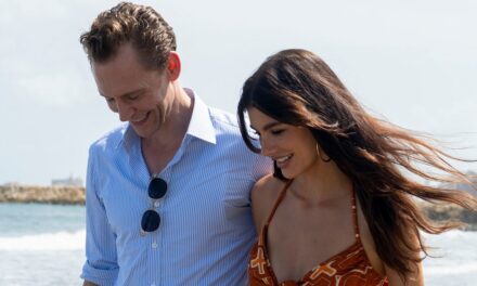 Le drame Netflix en 8 parties de la star de Night Manager, Something Very Bad Is Going to Happen, a un premier aperçu