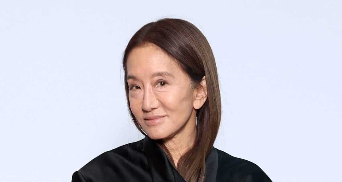 Vera Wang, 76 ans, et sa fille Joséphine « ressemblent à des sœurs » sur une nouvelle photo rare du duo aux Jeux olympiques