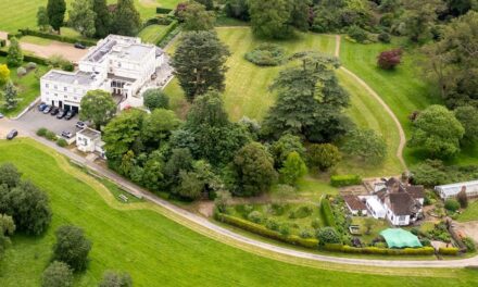 Photos découvertes à l&rsquo;intérieur de l&rsquo;ancienne maison d&rsquo;Andrew Mountbatten-Windsor