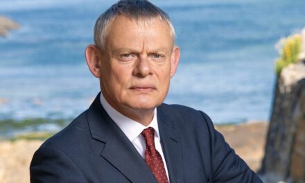 Martin Clunes révèle des détails sur son rôle dans le nouveau drame d&rsquo;époque étoilé Les Hauts de Hurlevent – ​​regardez
