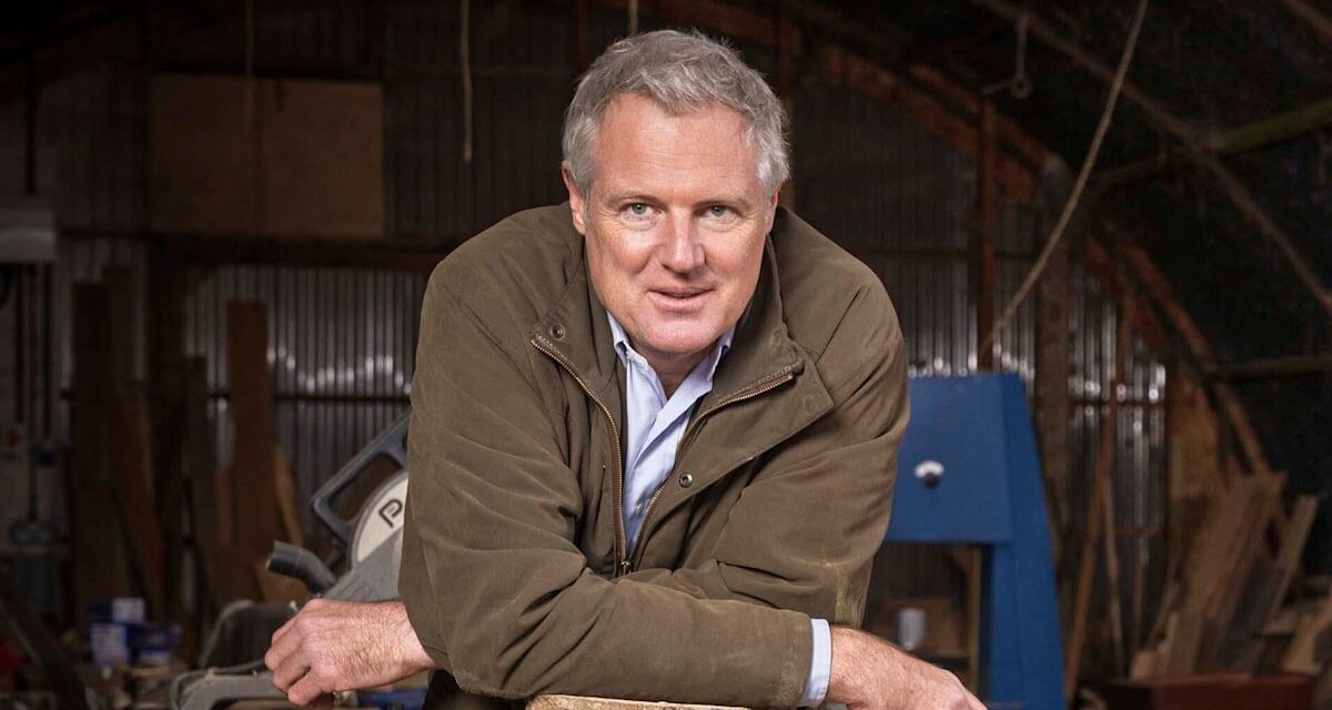 Zac Goldsmith se souvient de Lady Annabel Goldsmith après son décès « soudain » et soutient des œuvres caritatives à travers son art – EXCLUSIF