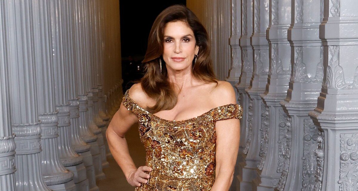 Exclusif : Cindy Crawford parle du « nouveau chapitre » de sa vie personnelle alors qu&rsquo;elle fête ses 60 ans – voir les détails.