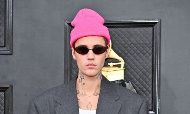 Pourquoi Justin Bieber est le roi incontesté du style des Grammys – regardez sa transformation sur le tapis rouge