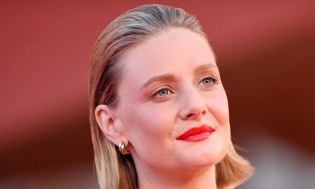 Romola Garai rejette la perspective « risible » de jouer un James Bond féminin – Exclusif