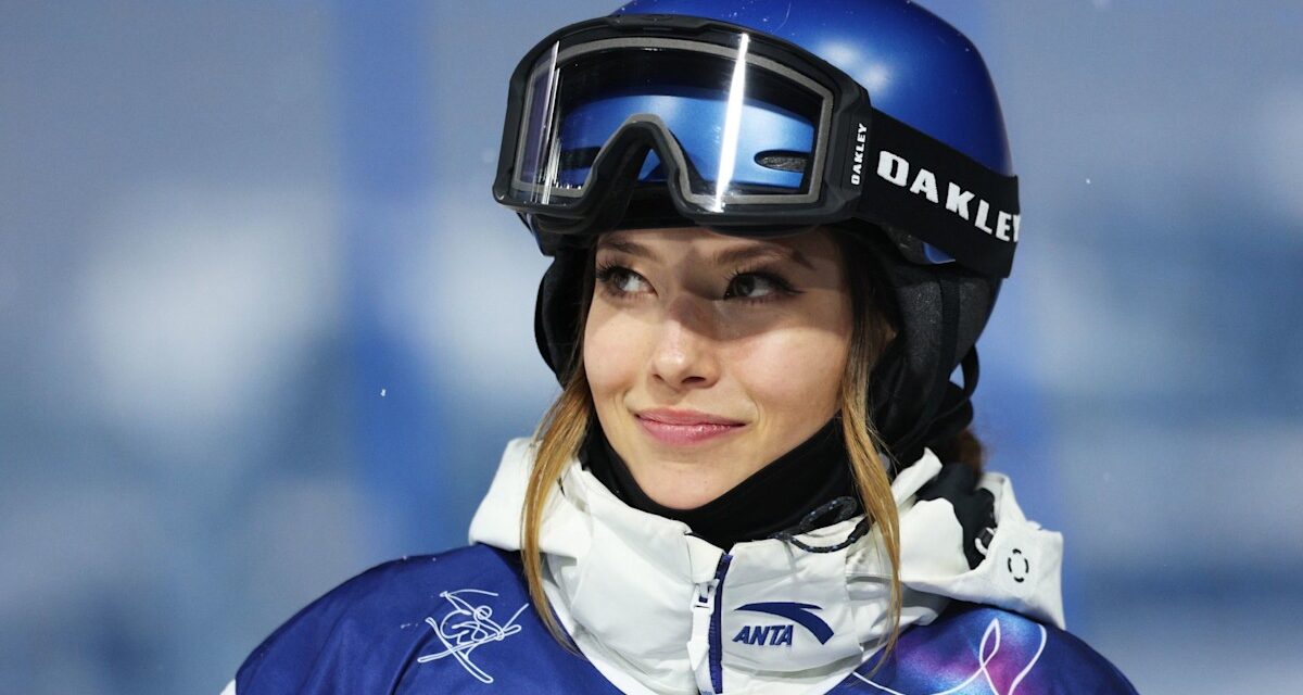 Rencontrez Eileen Gu, l&rsquo;athlète controversée et la femme la mieux rémunérée des Jeux olympiques d&rsquo;hiver de 2026