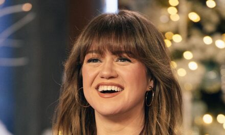 Kelly Clarkson révèle un remplacement inattendu après avoir annoncé son départ du talk-show à succès