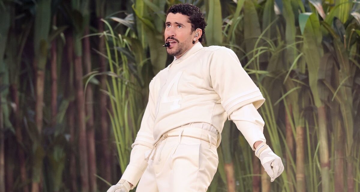 Bad Bunny présente Lady Gaga, Ricky Martin et d&rsquo;autres camées pour le spectacle de mi-temps du Super Bowl LX