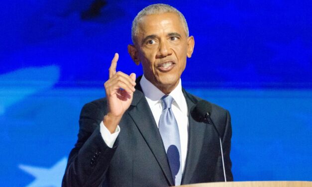 Barack Obama brise le silence sur le message controversé de Donald Trump