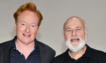 Conan O&rsquo;Brien brise le silence sur le meurtre « horrible » de Rob Reiner après avoir assisté à sa fête avec son fils emprisonné
