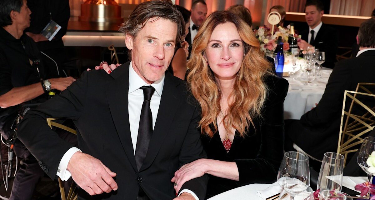 La photo remplie de PDA de Julia Roberts avec son mari Danny Moder donne un aperçu de l&rsquo;intérieur de la vaste maison familiale