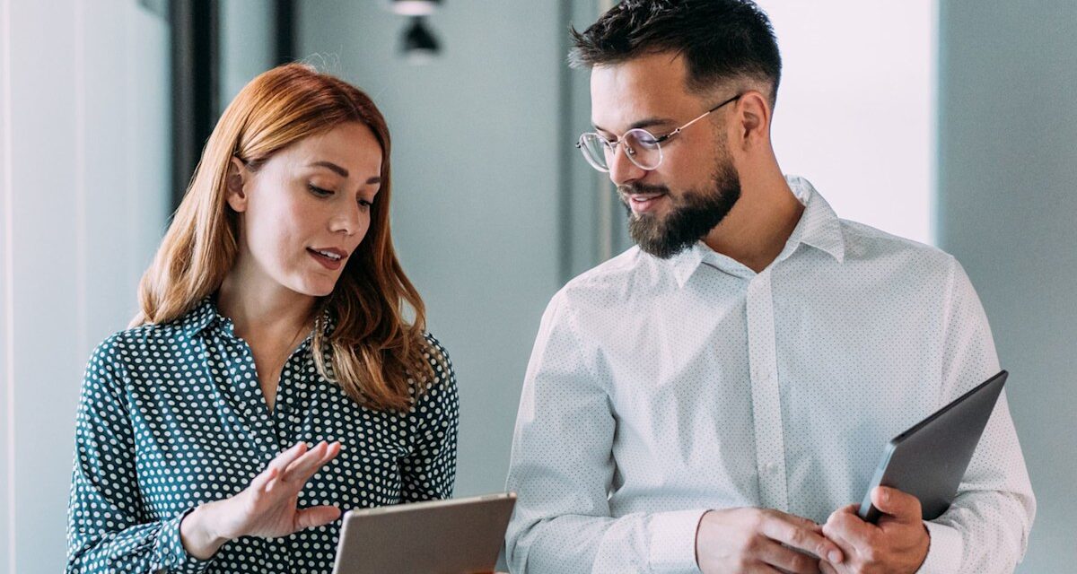 Les romances au bureau sont-elles toujours une mauvaise idée ? Les choses à faire et à ne pas faire – et les pièges à éviter à tout prix