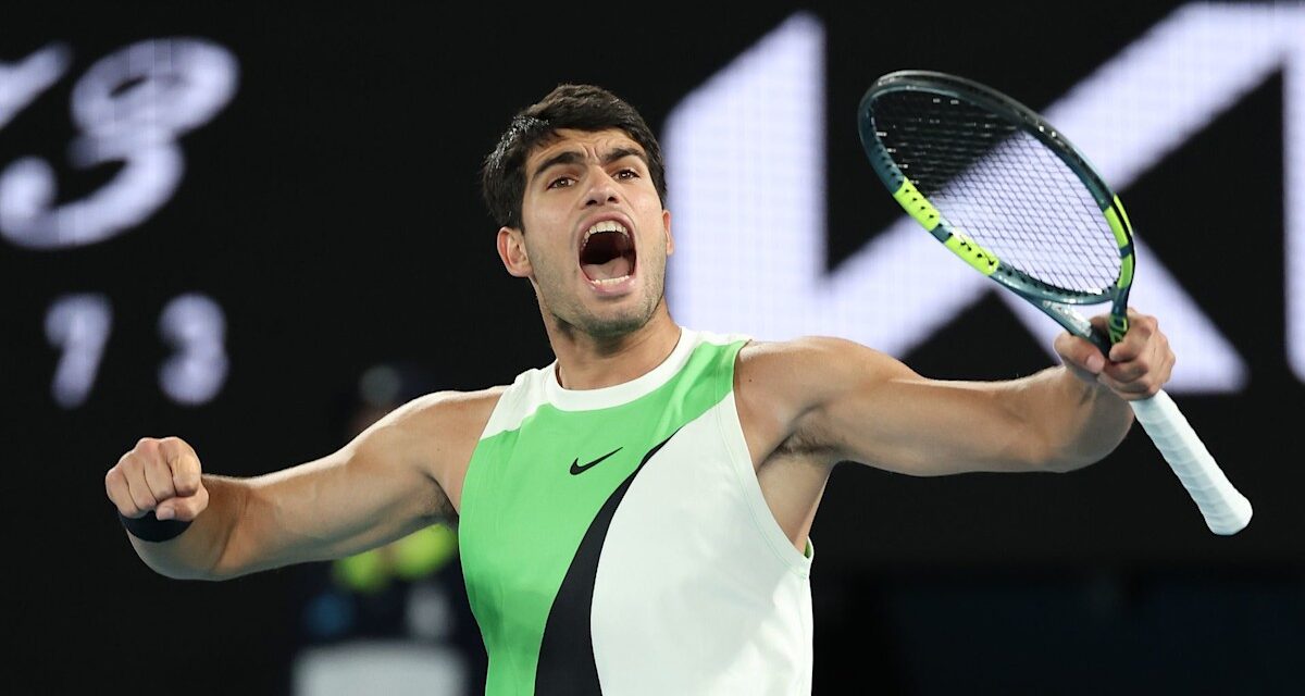Regardez la réaction émotionnelle de Carlos Alcaraz après la victoire historique de l&rsquo;Open d&rsquo;Australie contre Novak Djokovic