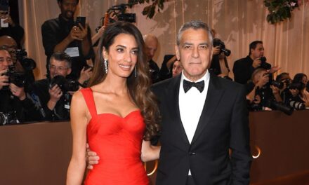 Le secret de George et Amal Clooney sur le tapis rouge révélé et impossible à repérer