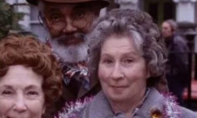 Dans la vie de famille d&rsquo;Elizabeth Kelly alors que la star d&rsquo;EastEnders décède à l&rsquo;âge de 104 ans