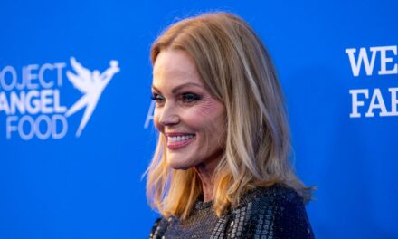La star des années 80 Belinda Carlisle, 67 ans, révèle une routine matinale sauvage qui commence à 3h30 du matin