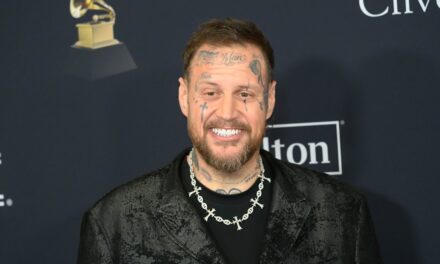 Jelly Roll présente sa plus grande transformation en matière de perte de poids à ce jour lors de sa dernière sortie