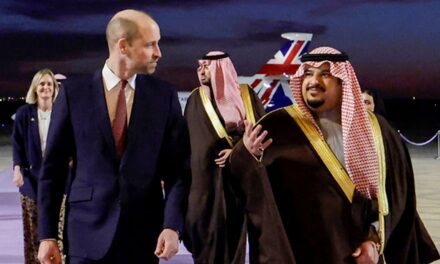 La demande « numéro un » du prince William révélée alors qu&rsquo;il atterrit en Arabie Saoudite pour un voyage historique