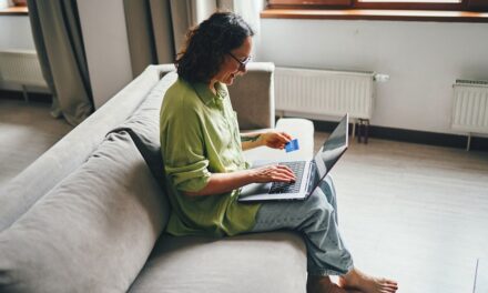 Panique financière de la quarantaine : pourquoi nous sentons-nous tellement plus pauvres que nos parents ?