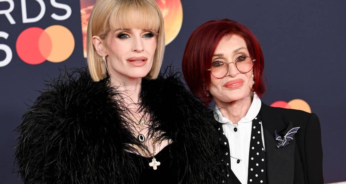Sharon Osbourne envoie un message clair aux trolls qui font honte au corps de sa fille Kelly