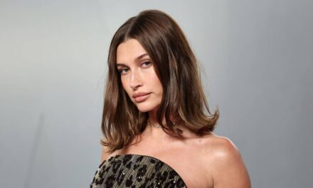 Hailey Bieber partage un doux moment avec son fils Jack, rarement vu