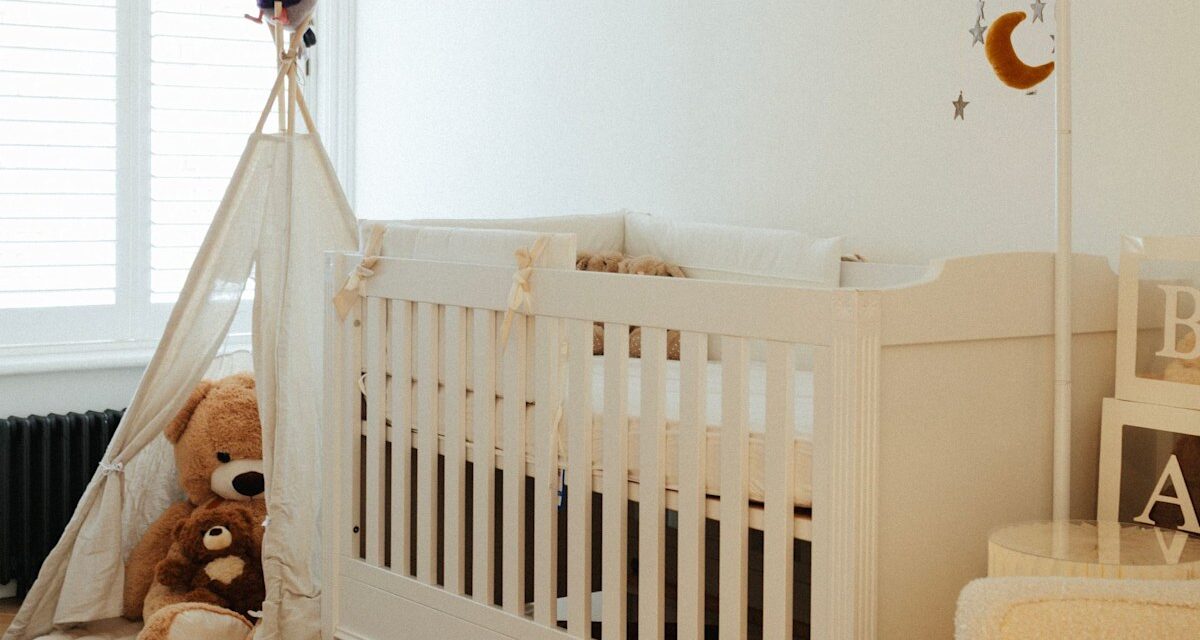 Les stars de Made in Chelsea, Sam et Alice Vanderpump, partagent un look exclusif dans la chambre du nouveau-né Duke – voir photos