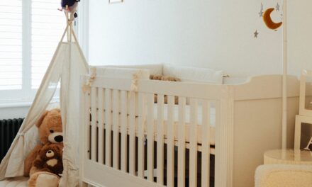 Les stars de Made in Chelsea, Sam et Alice Vanderpump, partagent un look exclusif dans la chambre du nouveau-né Duke – voir photos