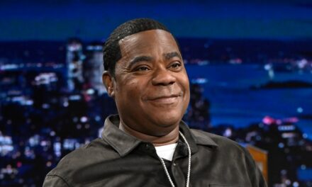 Le manoir de 14 millions de dollars de Tracy Morgan avec ses aquariums à requins ressemble à celui d&rsquo;un « méchant de Bond », déclare Danie Radcliffe