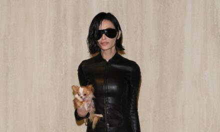 Demi Moore révèle la raison derrière la coupe de cheveux virale au carré