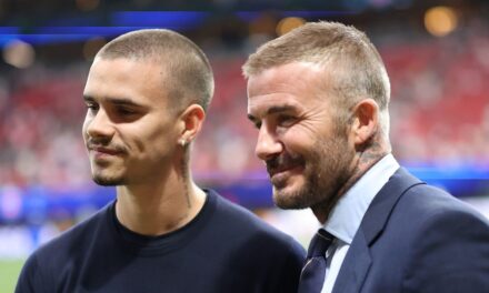 Romeo Beckham fait front commun avec son père David après que son frère Cruz ait révélé son « espoir » de réconciliation avec Brooklyn